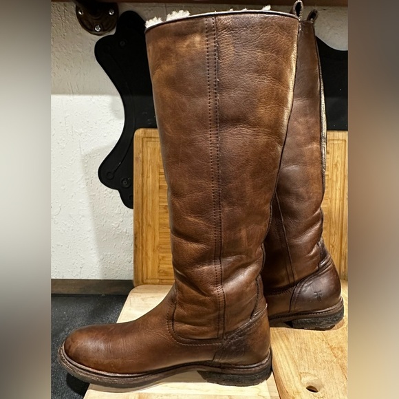 EUC FRYE Mara Button Tall Shearling Lined Chocolate Brown Leather Boots - Picture 8 of 16